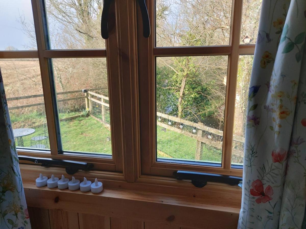 The Old Mill Shepherds Hut Okehampton Esterno foto
