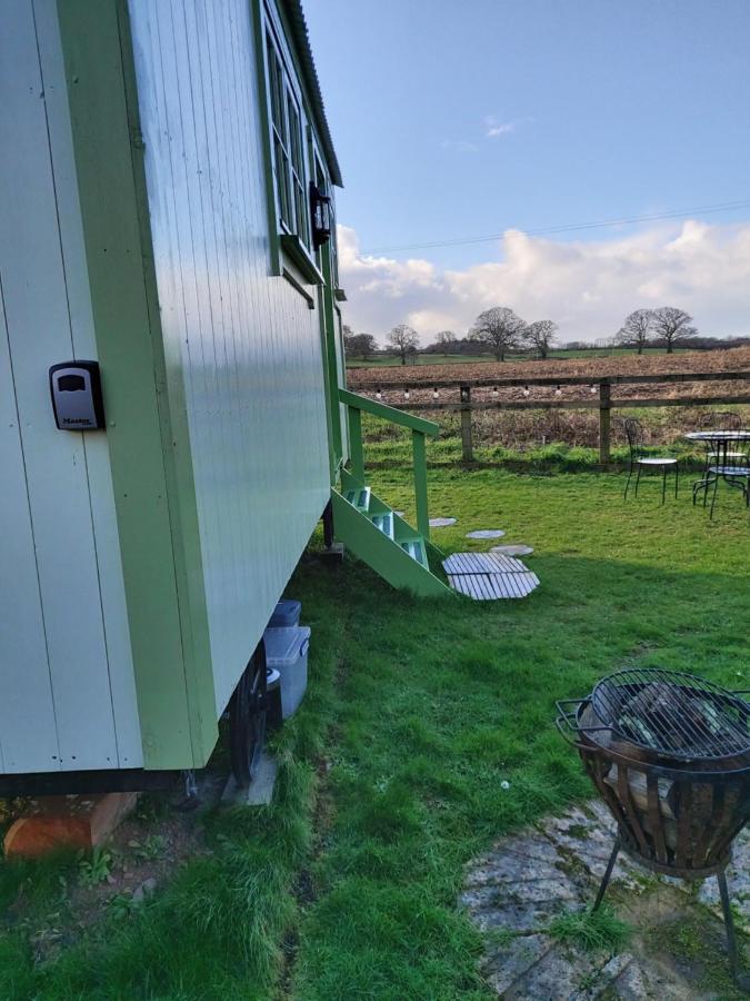 The Old Mill Shepherds Hut Okehampton Esterno foto
